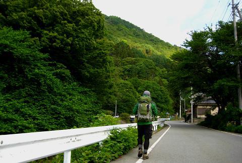 乾徳山を歩こう♪ 岩と鎖と絶景(・∀・) 乾徳山を歩こう♪ 岩と鎖と絶景(・∀・)