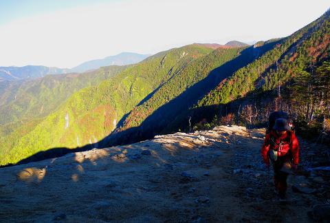 甲武信ヶ岳を歩こう♪ 絶景とテン場と♪ 甲武信ヶ岳を歩こう♪ 絶景とテン場と♪