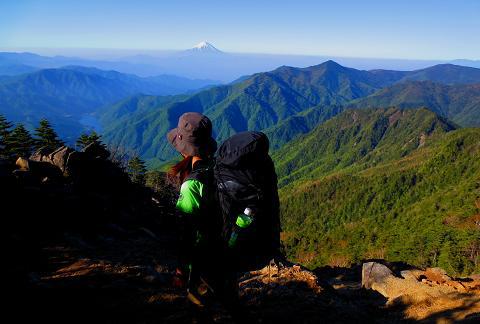 甲武信ヶ岳を歩こう♪ 絶景とテン場と♪ 甲武信ヶ岳を歩こう♪ 絶景とテン場と♪
