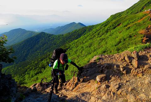 梅雨の晴れ間に絶景1泊山行 ~横岳~硫黄岳 梅雨の晴れ間に絶景1泊山行 ~横岳~硫黄岳