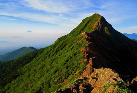 梅雨の晴れ間に絶景1泊山行 ~横岳~硫黄岳 梅雨の晴れ間に絶景1泊山行 ~横岳~硫黄岳