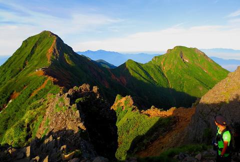 梅雨の晴れ間に絶景1泊山行 ~横岳~硫黄岳 梅雨の晴れ間に絶景1泊山行 ~横岳~硫黄岳
