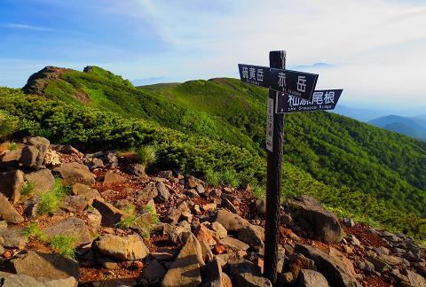 梅雨の晴れ間に絶景1泊山行 ~横岳~硫黄岳 梅雨の晴れ間に絶景1泊山行 ~横岳~硫黄岳