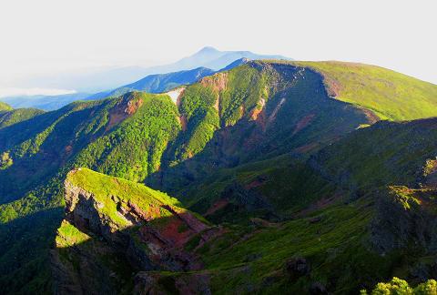 梅雨の晴れ間に絶景1泊山行 ~横岳~硫黄岳 梅雨の晴れ間に絶景1泊山行 ~横岳~硫黄岳