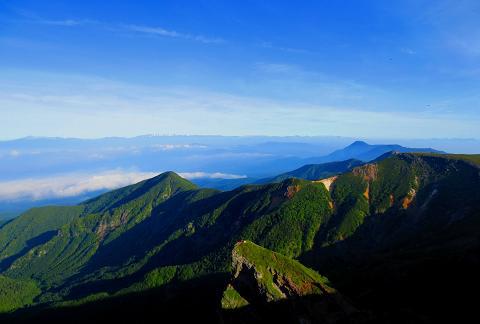 梅雨の晴れ間に絶景1泊山行 ~横岳~硫黄岳 梅雨の晴れ間に絶景1泊山行 ~横岳~硫黄岳