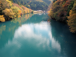 紅葉の八ッ場あがつま湖&NAPiキャンプ 紅葉の八ッ場あがつま湖&NAPiキャンプ
