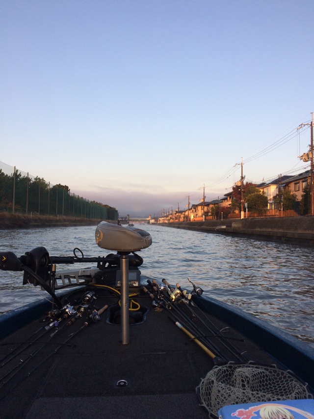 琵琶湖南湖:デカイ船はいい(笑) 琵琶湖南湖:デカイ船はいい(笑)