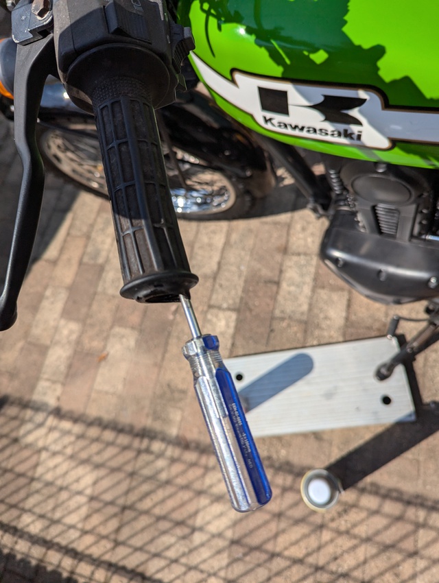 250TR~グリップ交換~ 250TR~グリップ交換~