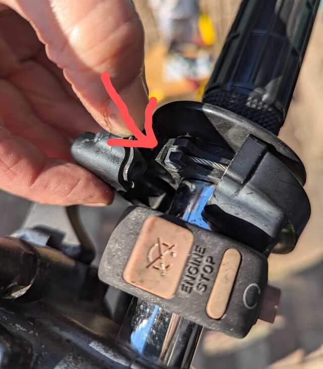 250TR~グリップ交換~ 250TR~グリップ交換~
