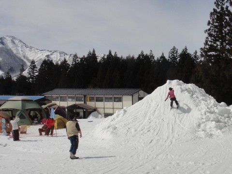 湯沢中里でゲレンデキャンプ! 湯沢中里でゲレンデキャンプ!