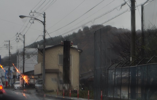 剣山街道の雪そして向麻山91.8m 剣山街道の雪そして向麻山91.8m