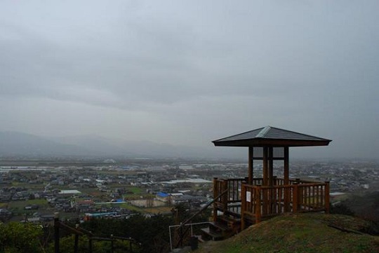 剣山街道の雪そして向麻山91.8m 剣山街道の雪そして向麻山91.8m