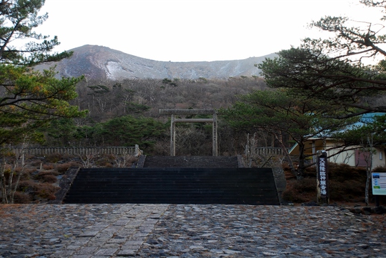 霧島連山 高千穂峰△1573.6M 霧島連山 高千穂峰△1573.6M