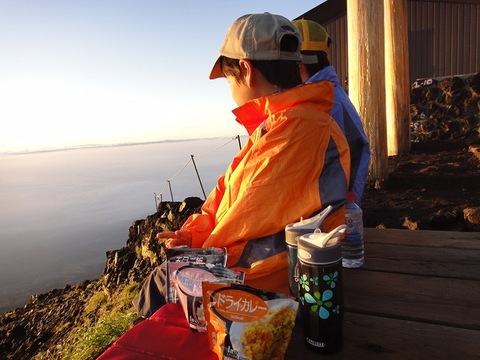 富士登山!山小屋~御来光