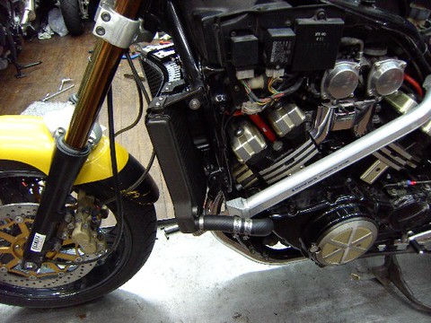 ヤマハV-MAX1200 ビックラジエターに変更