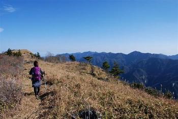 丸笹山1711.6m~赤帽子山1611.4m