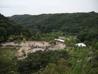 しあわせの村 又も雨キャン
