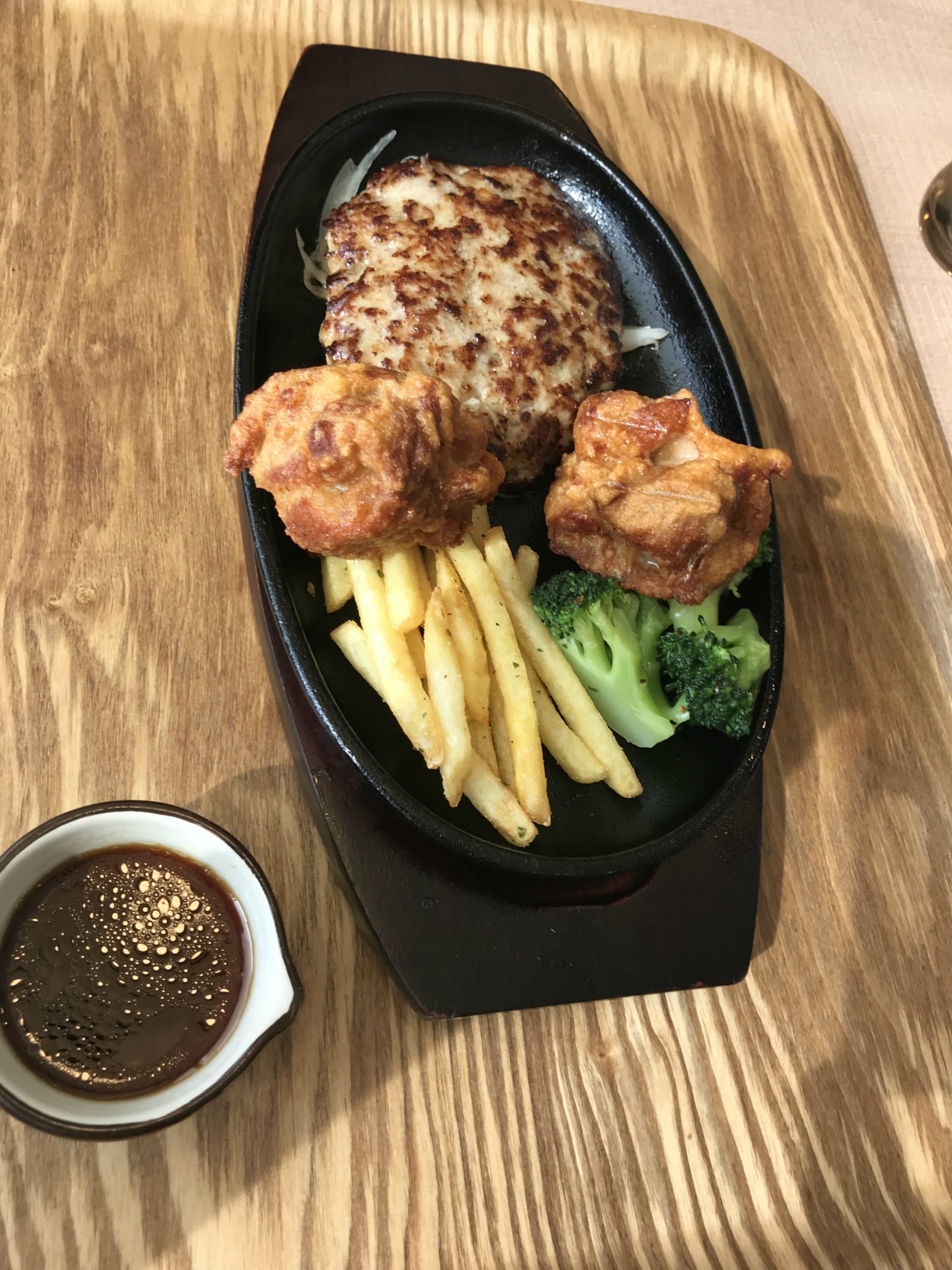 冬キャンに別れを告げにキャンパーが集う エルム高原家族旅行村3月31日~4月1日 冬キャンに別れを告げにキャンパーが集う エルム高原家族旅行村3月31日~4月1日