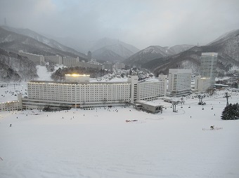 前回よりはマシだけど、今日も雪。