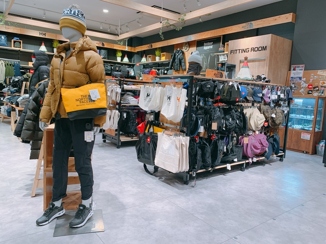 お台場、ダイバーシティのアウトドアショップへ! お台場、ダイバーシティのアウトドアショップへ!