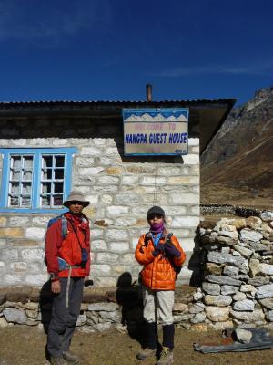 チベット人の難所、ナンパラ峠に向かう