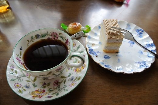 この値段設定は 無いなぁ この値段設定は 無いなぁ