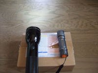 左、LED化MAGLITE 右、閃 SG-305