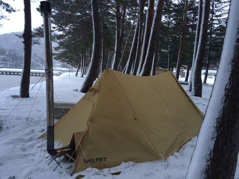 木崎湖キャンプ場　雪中スノボーキャンプ