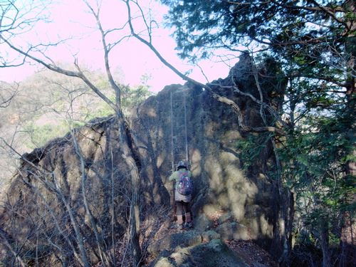 岩山 328m