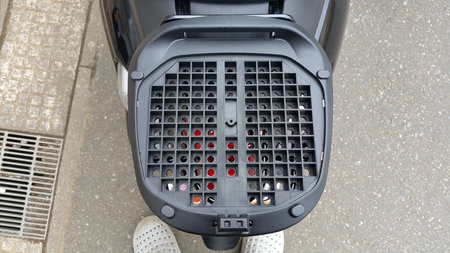 SHADリアボックスをスズキレッツに装着 SHADリアボックスをスズキレッツに装着