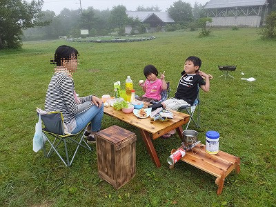 タープの外、霧の中ですがすがしい朝食を～2014夏の家族旅行②遠野物語めぐり／花巻・宮沢賢治の旅