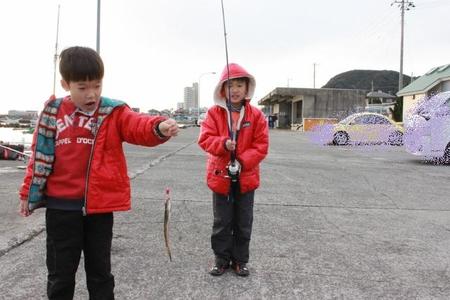 今年の釣り始めは乙浜港・・^∀^