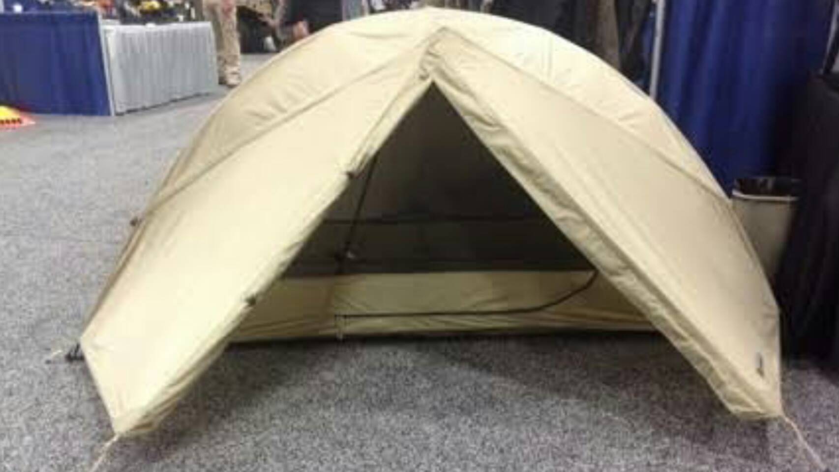 キャンプツーリングには軍用テント キャンプツーリングには軍用テント