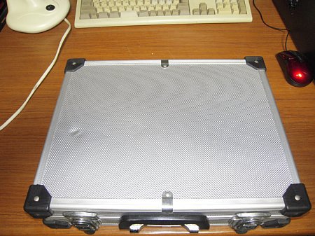 ポールのゴム替え (テント張り出し用 タープ用) ポールのゴム替え (テント張り出し用 タープ用)