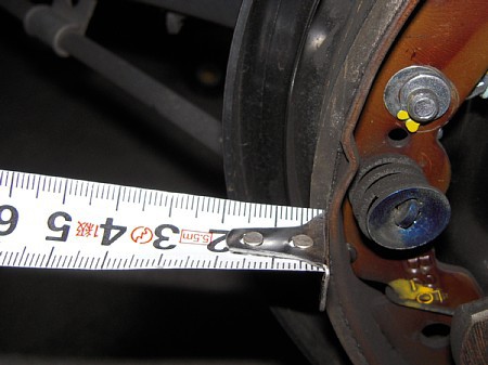ムーヴ ユーザー車検に向けてその1 ブレーキ分解整備 ムーヴ ユーザー車検に向けてその1 ブレーキ分解整備