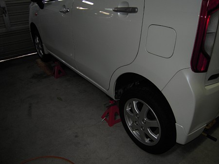 ムーヴ ユーザー車検に向けてその1 ブレーキ分解整備 ムーヴ ユーザー車検に向けてその1 ブレーキ分解整備