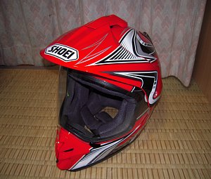 ヘルメット到着