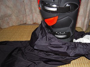 MXブーツとレインズボン