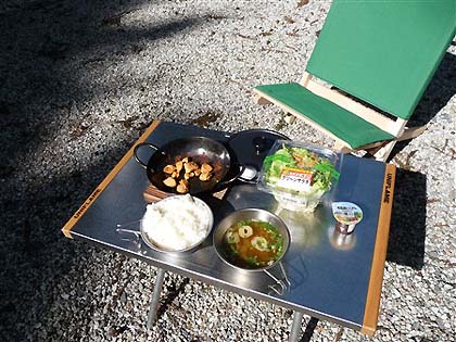 「冷めないお椀」が欲しいのだけども・・・。