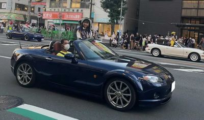 七夕祭りオープニングパレード (ブンブンと手を振るんだよ) 七夕祭りオープニングパレード (ブンブンと手を振るんだよ)