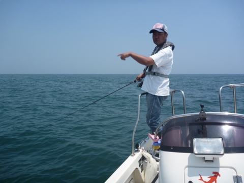 面白いのはアジ釣りの方?? 面白いのはアジ釣りの方??