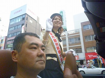 七夕祭りオープニングパレード(織姫は何を教えたか) 七夕祭りオープニングパレード(織姫は何を教えたか)