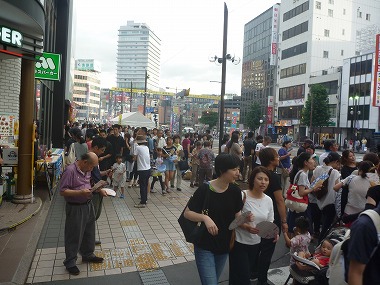 七夕祭りオープニングパレード(織姫は何を教えたか) 七夕祭りオープニングパレード(織姫は何を教えたか)