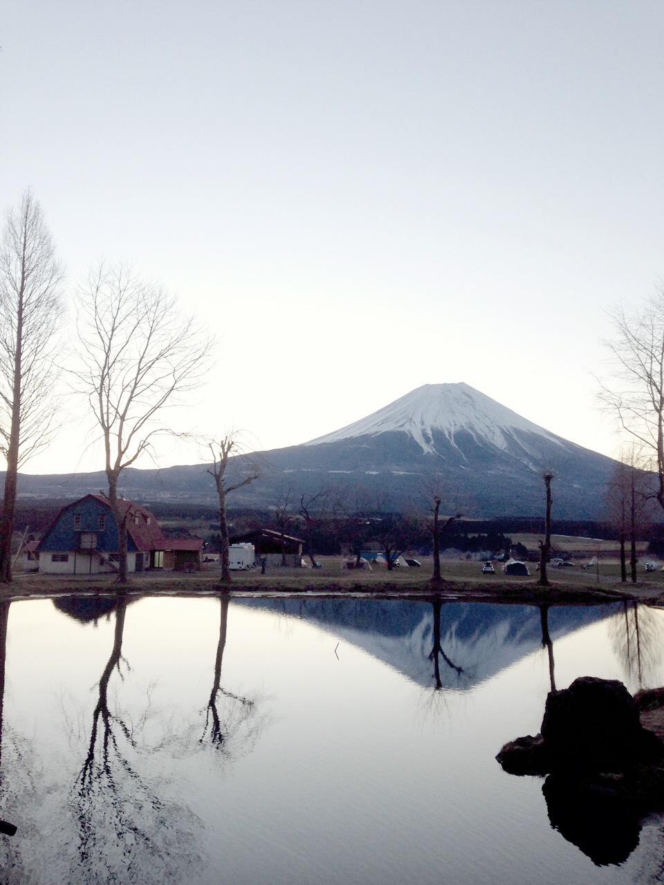 ふもとっぱらはやはり強風。