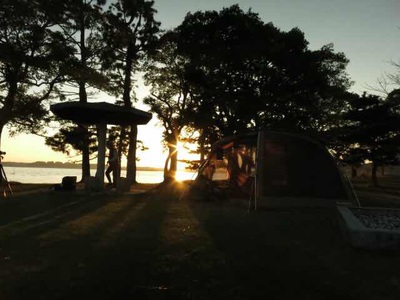 夕日と朝日と戦闘機　秋の親沢公園キャンプ場