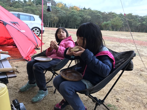 子供大満足　グリム冒険の森満喫父子キャンプ（１１月２０日）