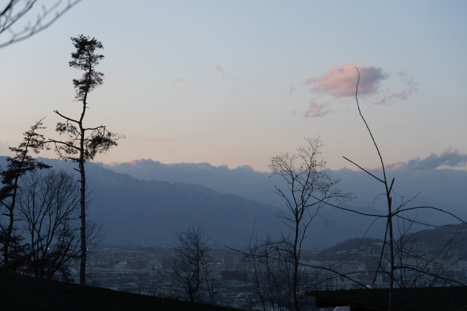 夜景と北アルプスを望むキャンプ場へ【まつもと里山キャンプ場】(3月20日〜) 夜景と北アルプスを望むキャンプ場へ【まつもと里山キャンプ場】(3月20日〜)