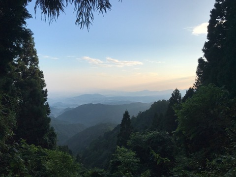 朝食は岩湧山で(^^) 朝食は岩湧山で(^^)