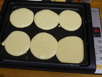 今日のおやつはアイスケーキ?…!