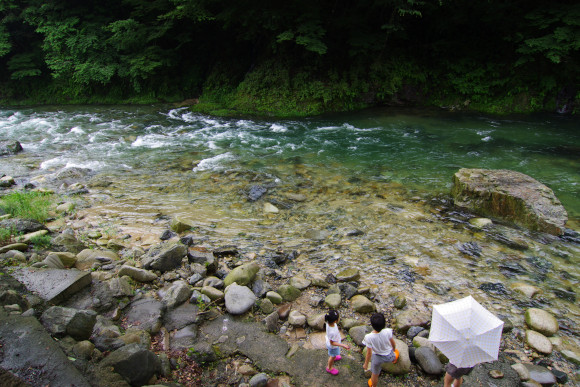 須川でキャンプ